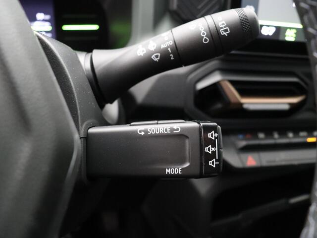 Dacia DUSTER Hybrid 140pk Extreme | Stoel- en stuurwielverwarming | Achteruitrijcamera | Lichtmetalen velgen |