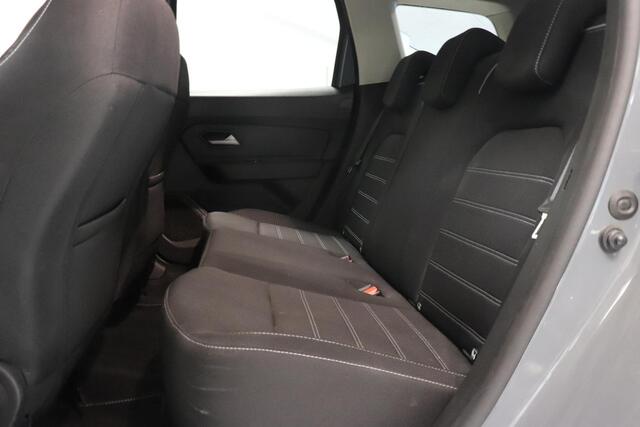 Dacia DUSTER 1.3 TCe 150 Journey | Camera | Trekhaak | Climate control | Parkeersensor | Cruise control | Navigatie |