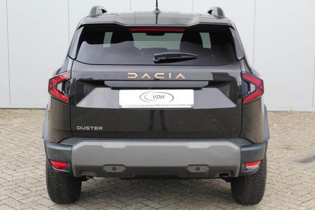 Dacia DUSTER 1.2-130pk TCe Mild-Hybrid Extreme. Stoere SUV ! Slechts 17.000km ! Trekgewicht 1.500kg ! Autm. airco, LED verl., 360gr. camera, pdc v+a, stoelverw., cruise control, dodehoek ass., telefoonvoorb., navigatie by Apple carplay / Android auto etc.