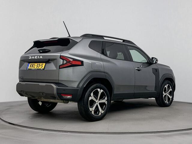 Dacia DUSTER 1.6 Hybrid Journey 140PK | Automaat | Trekhaak | Navigatie via telefoon | Achteruitrijcamera | 18'' Inch Velgen | Climate Control | Apple CarPlay & Android Auto