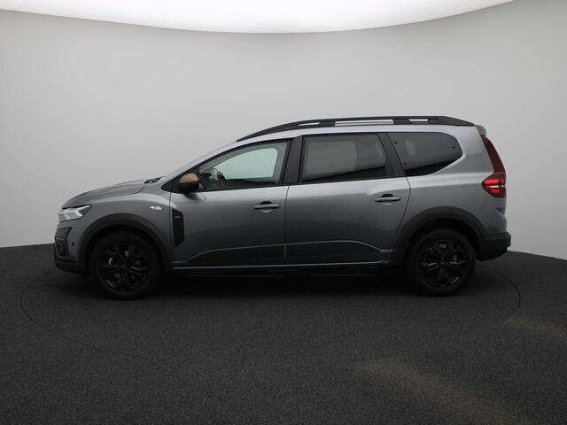 Dacia Jogger 1.0 TCe 110 PK Extreme 7 Persoons Navigatie / Climate Control /Parkeersensoren / Lichtmetalen velgen / Camera