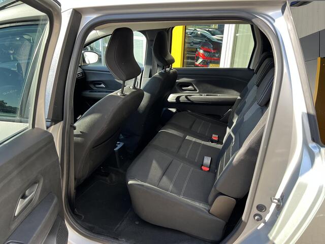 Dacia Jogger 1.0 TCe 110 Expression 7p. | 7-Persoons | Navigatie | Achteruitrijcamera | Cruise Control