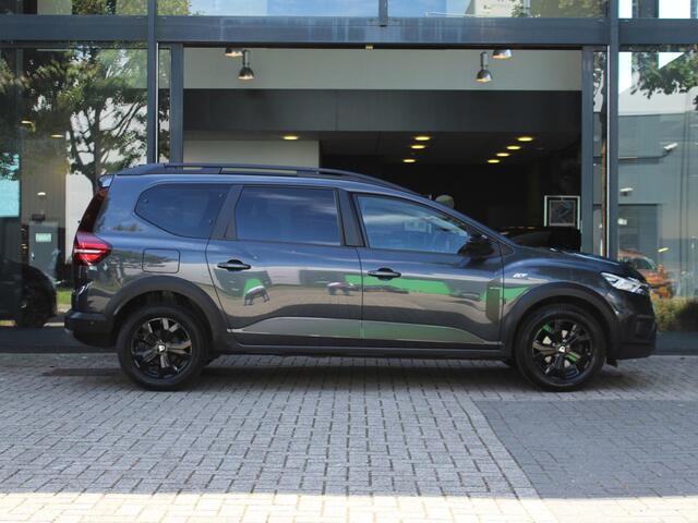 Dacia Jogger TCe 110 Extreme 7p. / NAVI / CAMERA / CRUISE / CLIMATE / BLINDSPOT / KEYLESS / PDC V+A / ARMSTEUN / APPLE CARPLAY / ANDROID AUTO / PRIVACY GLASS / 16''