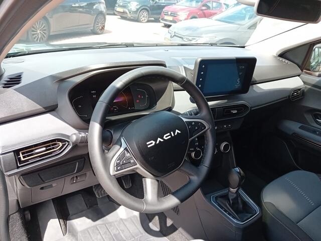 Dacia Jogger 1.6 Hybrid 140 Extreme 7p. Automaat, Airco(automatisch), Carplay/Android auto, Parkeersensoren, Camera, Cruise control, Keyless, Elektrische ramen en spiegels, Nieuwstaat, Dealer onderhouden, Fabrieksgarantie, BOVAG