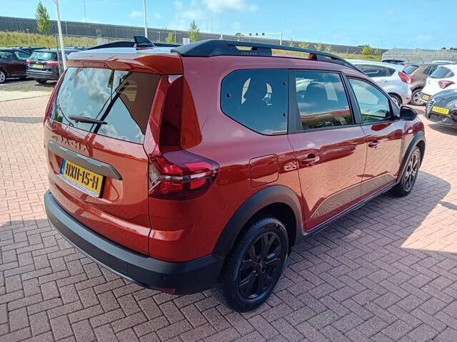 Dacia Jogger 1.0 TCe 110 Extreme 7p., Airco(automatisch), Carplay/Android auto, Bluetooth, Parkeersensoren, Cruise control. Navigatie, Stoelverwarming, Dode hoek detector, Keyless, Elektrische ramen en spiegels, Nieuwstaat, Dealer onderhouden, Fabrieksgarantie, BOVAG