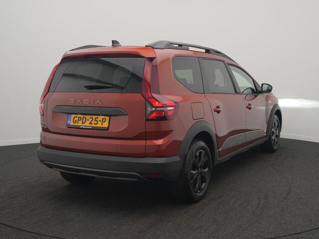 Dacia Jogger 1.6 Full Hybrid 140 Extreme - RIJKLAARPRIJS - 5-persoons - Achteruitrijcamera - Stoelverwarming - Cruise Control - Apple Carplay/ Android Auto
