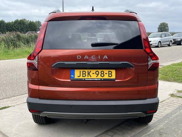 Dacia Jogger 1.0 TCe 110 Extreme 7-Persoons / Dealer onderhouden / Trekhaak afneembaar / Stoelverw. / Apple Carplay - Android Auto / Camera / Climate