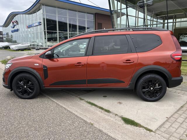 Dacia Jogger 1.0 TCe 110 Extreme 7-Persoons / Dealer onderhouden / Trekhaak afneembaar / Stoelverw. / Apple Carplay - Android Auto / Camera / Climate