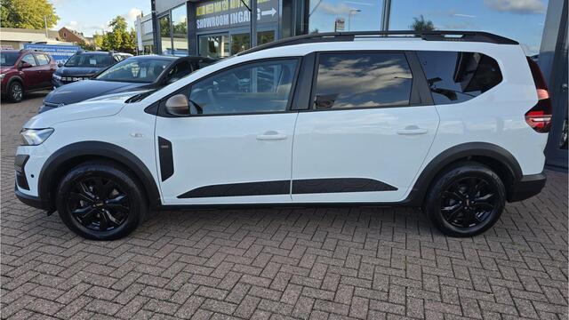 Dacia Jogger 1.6 Hybrid 140 Extreme 7p. Automaat, Airco(automatisch), Carplay/Android auto, Bluetooth, Cruise control, Parkeersensoren, Camera, Keyless, Digitaal instrumentenpaneel, Elektrische ramen en spiegels, Nieuwstaat, Fabrieksgarantie!!