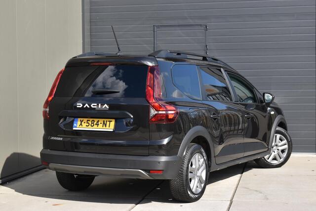 Dacia Jogger TCe 110 Expression | 7 PERSOONS | CAMERA | AIRCO | CRUISE CONTROL | APPLECARPLAY/ANDROIDAUTO | ALL-SEASONBANDEN | PDC
