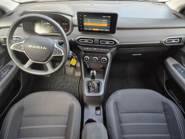 Dacia Jogger 1.6 Hybrid 140 Expression 7p. Automaat / 7 Persoons / Navigatie via Apple Carplay of Android Auto / Stoelverwarming / Cruise control / Achteruitrijcamera / Climate control / Parkeersensoren voor en achter /