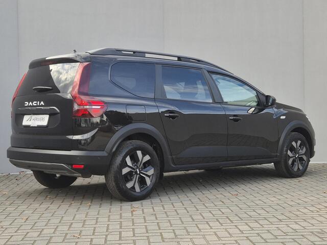 Dacia Jogger 1.6 Hybrid 140 Expression 7p. Automaat / 7 Persoons / Navigatie via Apple Carplay of Android Auto / Stoelverwarming / Cruise control / Achteruitrijcamera / Climate control / Parkeersensoren voor en achter /