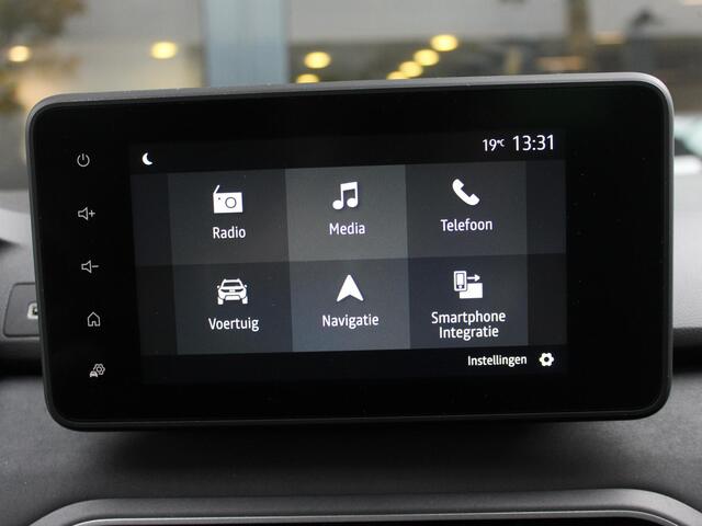 Dacia Jogger 1.6 Hybrid 140 Extreme 7p. AUTOMAAT / 14.000KM! / CAMERA / CRUISE / NAVI / CLIMATE / KEYLESS / PDC / PRIVACY GLASS / DAB / ARMSTEUN / APPLE CARPLAY / ANDROID AUTO / 16'' LMV