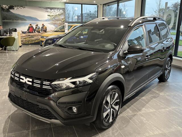 Dacia Jogger 1.0 TCe 100 ECO-G Expression 7p. / 7 JAAR GARANTIE / AIRCO / APPLE & ANDROIDCARPLAY / DODE HOEK WAARSCHUWING / PARKEERSENSOREN V+A INCL. CAMERA / VAN ¤ 30056,- VOOR ¤ 27399,- RIJKLAAR