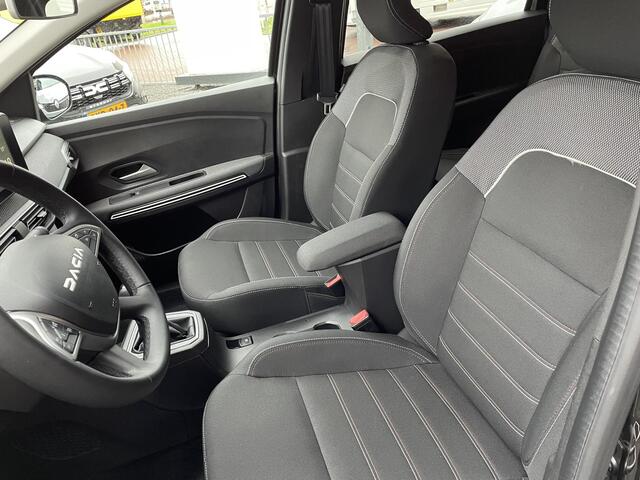 Dacia Jogger 1.6 Hybrid 140 Extreme 7p. / ACHTERUITRIJCAMERA / PARKEERSENSOREN / DODEHOEKSENSOREN / CRUISE CONTROL