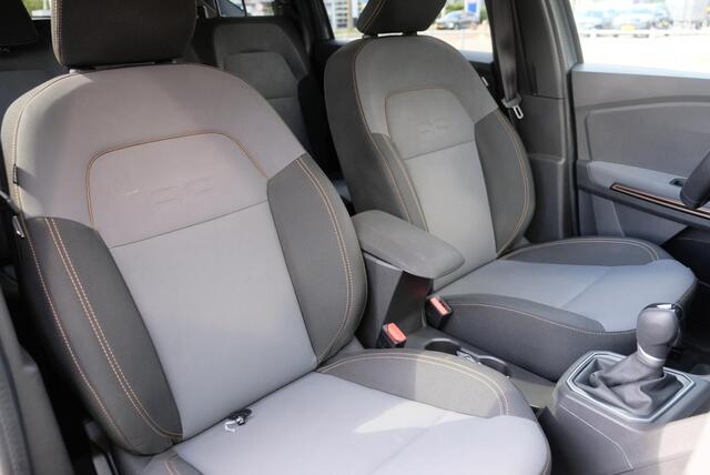 Dacia Jogger 1.6 Hybrid 140pk Aut. Extreme 7p. | Navi | App Connect | Climate | Cruise | Camera | Keyless | Blind Spot | PDC