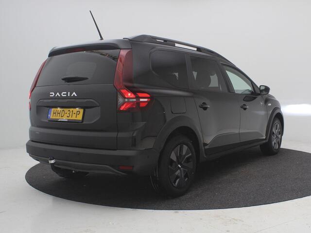 Dacia Jogger 1.6 Hybrid 140 Expression 7-pers. AUTOMAAT / Trekhaak / 7-persoons / Navigatie middels Apple Carplay & Android Auto / Cruise control / Airco / Fabrieksgarantie tot 12-03-2032 /