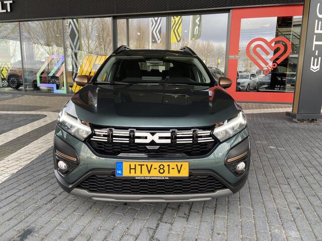 Dacia Jogger 1.6 Hybrid 140 Extreme 7p. / AUTOMAAT / PACK WINTER / NAVIGATIE / APPLE & ANDROID CARPLAY /