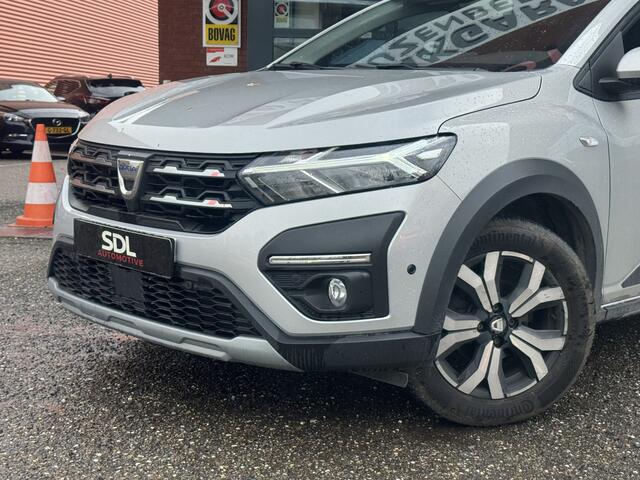 Dacia Jogger 1.0 TCe 110 Extreme 5p. // TREKHAAK // NAVI // CAMERA // PDC // DODENHOEK SENSOR // CRUISE // APPLE CARPLAY - ANDROID AUTO //