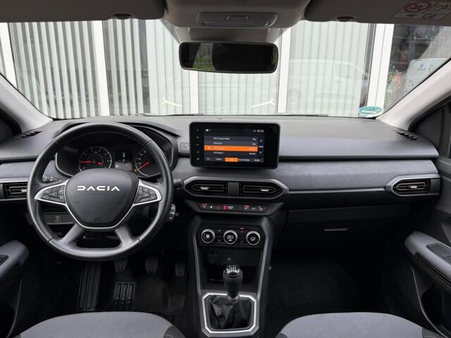 Dacia Jogger 1.0 TCe 110 Extreme 5p I Camera I Trekhaak I LED I Stoelverwarming I Cruise I DAB