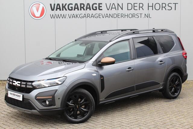 Dacia Jogger 1.0-110pk TCe 110 Extreme+ 7-zitter ! Zeer nette en erg praktische Dacia ! Autm. airco, metallic lak, stoelverwarming, LM wielen+all season banden, cruise control, pdc v+a, dodehoek assistent, camera, navigatie, telefoonvoorb., etc.