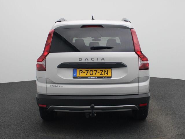 Dacia Jogger 1.0 TCe Bi-Fuel Comfort 5p. | Trekhaak | Camera | Blind Spot Warning | PDC Voor+Achter | Keyless | 16" LMV 'Mahalia' | LED-Verlichting | Cruise Control & Snelheidsbegrenzer | Apple Carplay & Android Auto