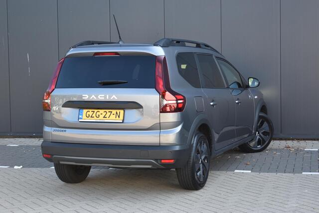 Dacia Jogger TCe 100 ECO-G Expression 7p. | DEALER ONDERH. | APPLE CARPLAY/ANDRIOD AUTO | DODEHOEK DETECT. | CAMERA | NAVI | CRUISE CONTROL | CLIMATE CONTROL |