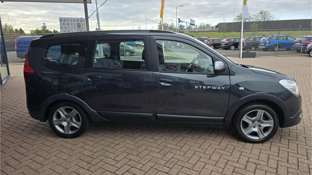 Dacia LODGY 1.6 SCe 7Zitplaatsen * STEPWAY * AIRCO * Navigatie * 4 x Elektrische Ramen *Achteruitrij Camera * Nette auto * Bovag Garantie
