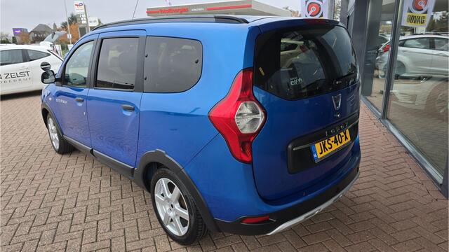 Dacia LODGY 1.2 TCe Stepway 7p. Airco, Voorstoelen verwarmd, Multimediasysteem, Navigatie, , Cruise control, Achteruitrijcamera, Parkeersensoren, Elektrische ramen en spiegels, Lichtmetalen velgen, BOVAG GARANTIE