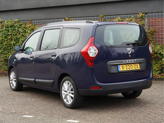 Dacia LODGY 1.6 SCe 5p. Lage km. 27.000km! | Airco | Parkeersensoren | CruiseControl