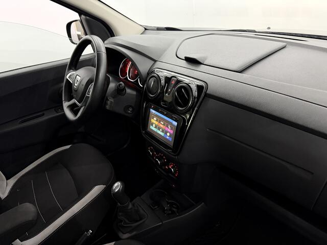 Dacia LODGY 1.2 TCe Série Limitée Stepway 7p. Airco, Camera, Navi, Multimedia, Mistlamp, 7 Persoons