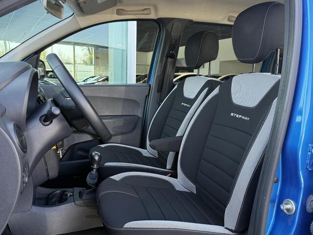Dacia LODGY 1.3 TCe Stepway 7p | Achteruitrijcamera | Trekhaak | Navigatie | Cruise Control |
