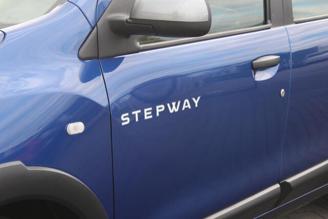 Dacia LODGY 1.3 TCe Stepway 5p | incl. 12 maanden garantie | Trekhaak | Navigatie | Airco | Parkeersensoren | Achteruitrijcamera | Airco | Cruise control | Isofix | Mistlampen voor | Stoelverwarming |