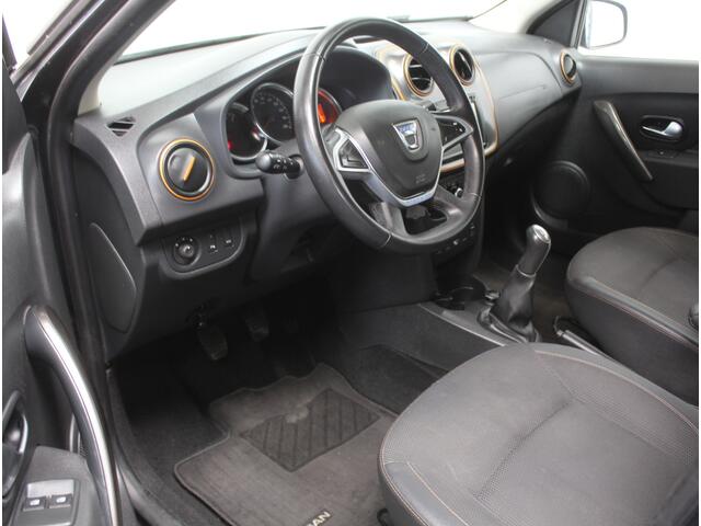 Dacia LOGAN MCV 0.9 TCe Stepway NAVI | CAMERA | PDC | CRUISE | DAB+ | LED | TREKHAAK | AIRCO