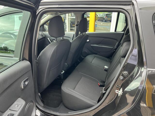 Dacia LOGAN MCV 0.9 TCe Bi-Fuel Laureate | 1e eigenaar | Volledige documentatie | Achteruitrijcamera | Navigatie | DAB | Parkeersensoren | Cruise Control | Lichtmetaal | Airco |