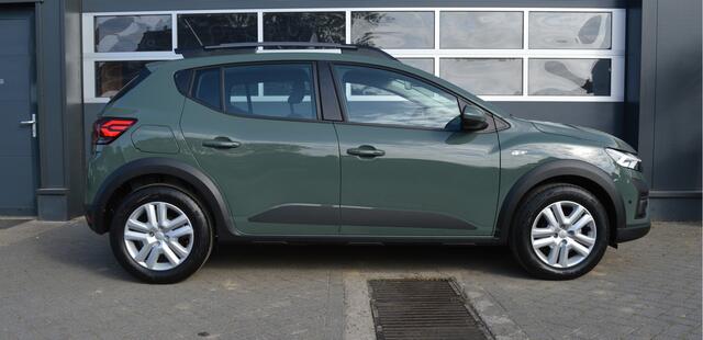 Dacia SANDERO 1.0 TCe 90 Stepway met fabrieksgarantie! | Carplay/Camera | Aantoonbaar slechts 2.467km | Fabrieksgarantie!
