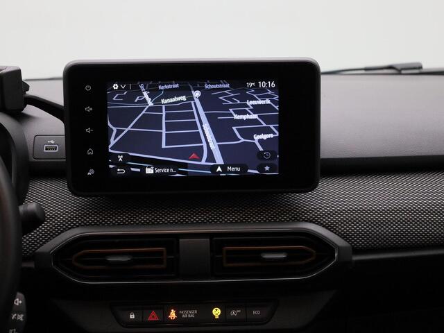 Dacia SANDERO Stepway 1.0 TCe 90Pk Comfort | Apple & Android Carplay | Navigatie | Climate Control | Parkeersensoren Voor & Achter | Achteruitrijcamera | Trekhaak | Keyless Entry |
