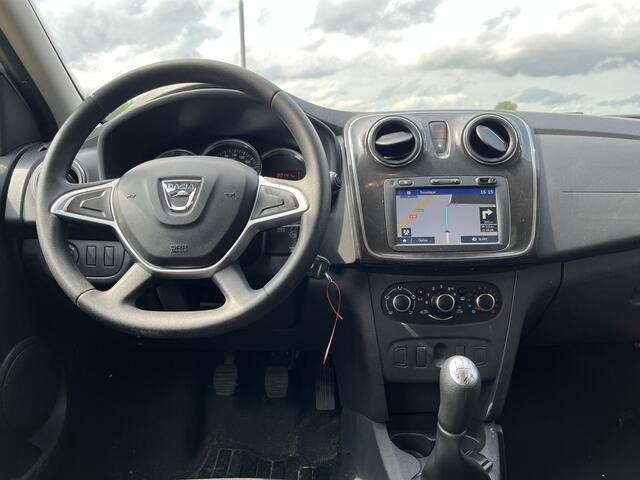 Dacia SANDERO 1.0 SCe Laureate / Dealer onderhouden / Apple Carplay - Android Auto / Airco / Navi / Elek Ramen V / 2e Pinksterdag Open 09.00 - 17.00 uur