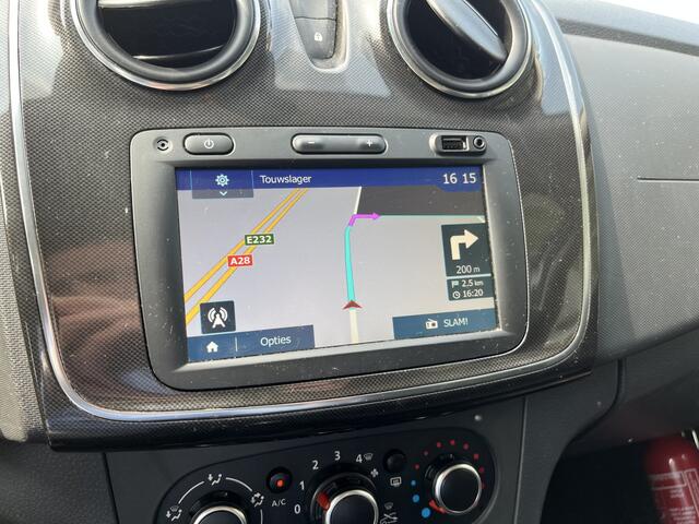 Dacia SANDERO 1.0 SCe Laureate / Dealer onderhouden / Apple Carplay - Android Auto / Airco / Navi / Elek Ramen V / 2e Pinksterdag Open 09.00 - 17.00 uur
