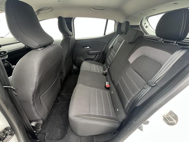 Dacia SANDERO Stepway 1.0 TCe 100 ECO-G Expression / 100% Dealeronderhouden / Achteruitrijcamera / Navigatie via Apple Carplay & Android Auto / Parkeersensoren voor en achter / Cruise- en Climate Control / Dodehoek detectie / Bluetooth / Radio