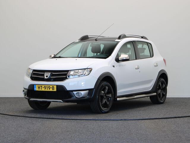 Dacia SANDERO 90pk TCe Stepway Lauréate | Trekhaak | Navigatie | Cruise control |
