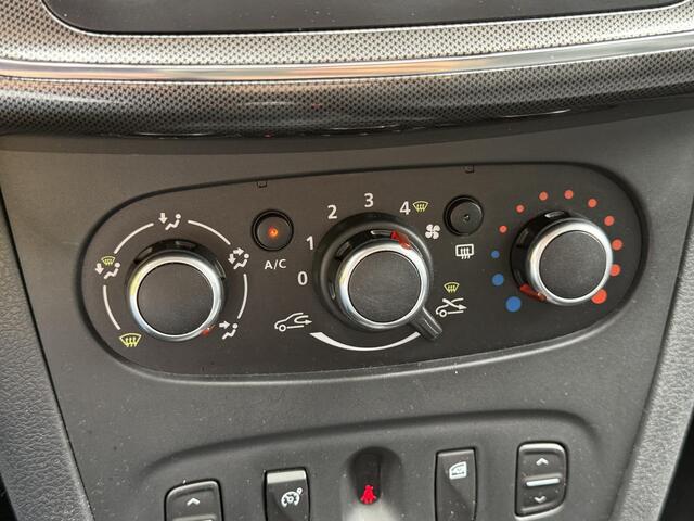 Dacia SANDERO 0.9 TCe SL Stepway Navigatie / Cruise Control / Leder / Airco / Bluetooth / NAP Logisch / Dakrails / DAB