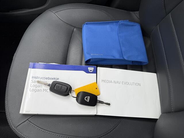 Dacia SANDERO 0.9 TCe SL Stepway Navigatie / Cruise Control / Leder / Airco / Bluetooth / NAP Logisch / Dakrails / DAB
