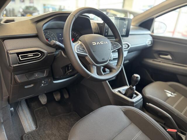 Dacia SANDERO 1.0 TCe 90 * URBAN GRAY * CARPLAY * STOELVERWARMING * CAMERA *