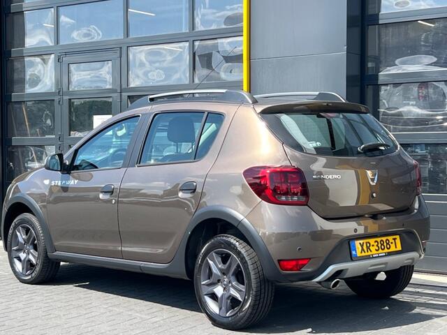 Dacia SANDERO TCe 90 Stepway Laureate Camera Navi