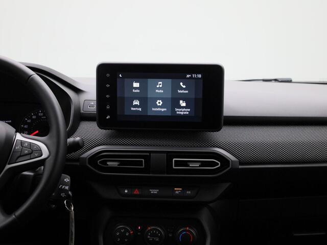 Dacia SANDERO 1.0 TCe 90 Expression | PDC Achter | Licht- en Regensensor | Cruise Control & Snelheidsbegrenzer | LED-Verlichting | Airconditioning | DAB-Radio | Apple Carplay & Android Auto