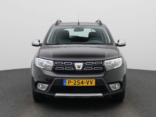 Dacia SANDERO 0.9 TCe Tech Road | Trekhaak | Camera | Full-Map Navigatie | Airconditioning | Cruise Control & Snelheidsbegrenzer | LED-Dagrijverlichting | Metaalkleur