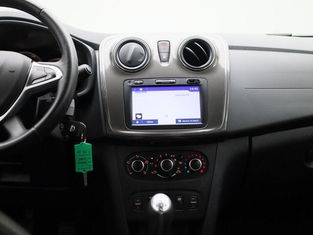 Dacia SANDERO 0.9 TCe Tech Road | Trekhaak | Camera | Full-Map Navigatie | Airconditioning | Cruise Control & Snelheidsbegrenzer | LED-Dagrijverlichting | Metaalkleur