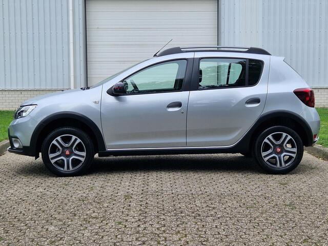 Dacia SANDERO 0.9 TCe Tech Road / Dealer Onderhouden / Trekhaak / Apple Carplay & Android Auto / Achterruitrijcamera / Cruise Control / Climate Control /
