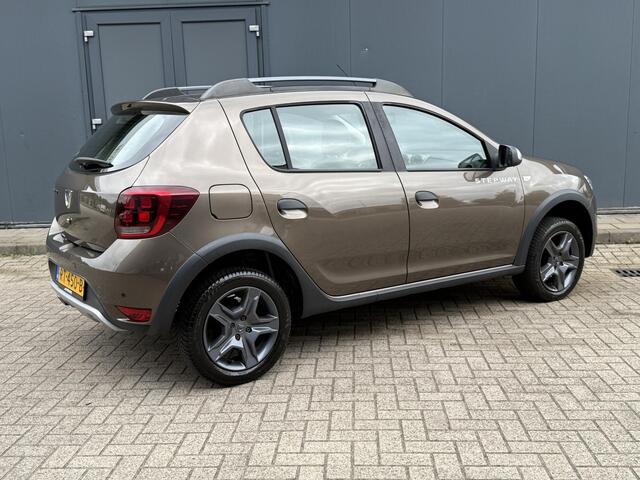 Dacia SANDERO 0.9 TCe SL Stepway / Automaat / Navigatie / Camera / Airco / All-Season banden / Cruise Control / NAP / DAB / Weinig Kilometers!